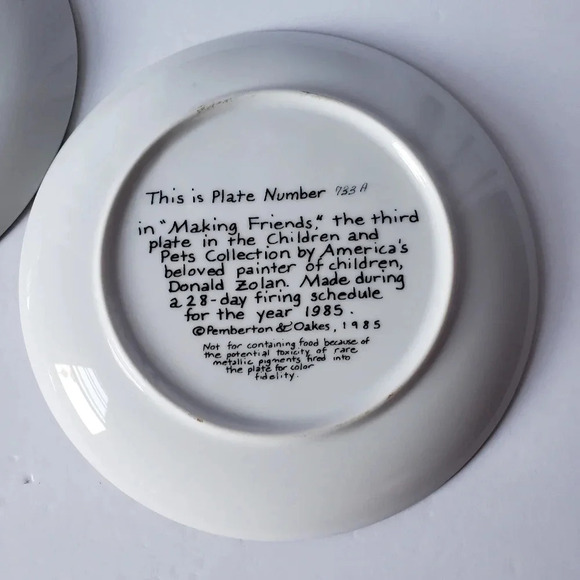 Vintage Donald Zolan plates set of 3 making a friends - Picture 6 of 7